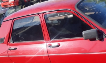 1996 model renault r12 toros 1.4 5 ileri şanzıman çıkma sağ takım kapı camı.