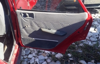 1996 model renault r12 toros 1.4 5 ileri şanzıman sökme sağ arka kapı döşemesi.