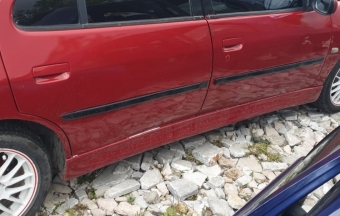 1997 model peugeot 306 1.8 8 valf çıkma sağ marşbiyel.