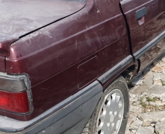 1997 model renault r9 broadway çıkma depo kapağı.