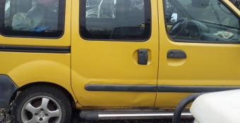 1998 - 2000 model renault kangoo 1.9 çıkma sağ marşbiyel.