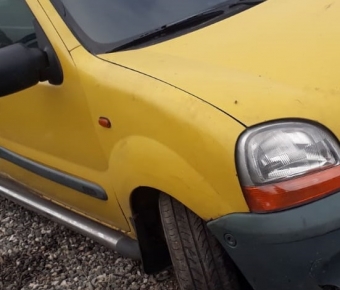1998 - 2000 model renault kangoo 1.9 çıkma sağ ön çamurtluk.
