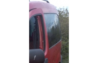 1998 2006 model renault kangoo 1.9 çıkma sol arka cam