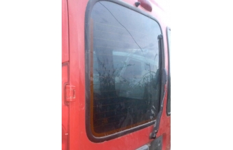 1998 2006 model renault kangoo 1.9 çıkma sol bagaj kapağı camı