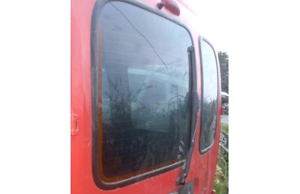 1998 2006 model renault kangoo 1.9 çıkma takım bagaj camı