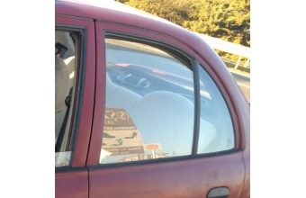 1998 model hyundai accent 1.3 gls çıkma sol arka kapı camı.