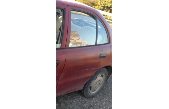 1998 model hyundai accent 1.3 gls çıkma sol arka kapı.
