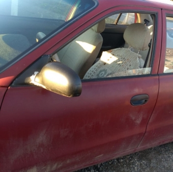 1998 model hyundai accent 1.3 gls çıkma sol ön kapı.