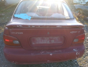 1998 model hyundai accent 1.3 gls kesme arka kasa.