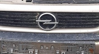 1998 model opel astra f station 1.4 8v çıkma ön panjur arma