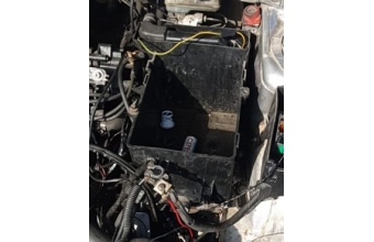 1998 model peugeot 306 1.8 benzinli otomatik çıkma akü kutusu
