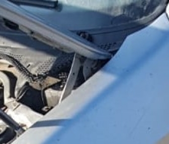 1998 model peugeot 306 1.8 benzinli otomatik çıkma kaput menteşe