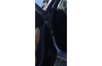 1998 model peugeot 306 1.8 benzinli otomatik çıkma sol ön kapı menteşe