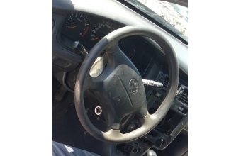 1998 model toyota carina 2 çıkma direksiyon simidi.