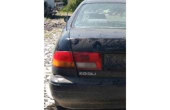 1998 model toyota carina 2 çıkma sol stop lambası.