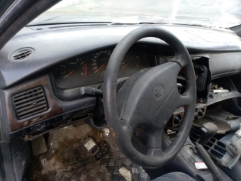 1998 model toyota carina 2.0 çıkma göğüslük.