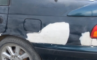 1998 model toyota carina 2.0 çıkma sol arka çamurluk.