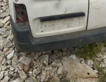 1999 model peugeot partner 1.4 benzinli çıkma arka tampon