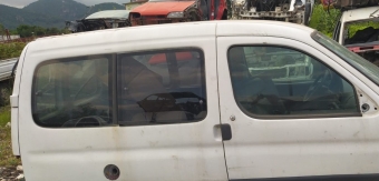 1999 model peugeot partner 1.4 benzinli çıkma sağ takım cam