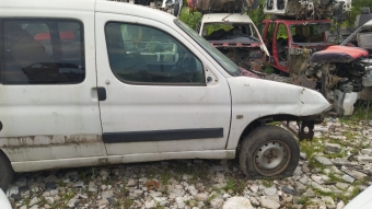 1999 model peugeot partner 1.4 benzinli çıkma sağ yan panel