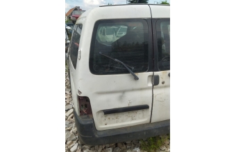 1999 model peugeot partner 1.4 benzinli çıkma sol bagaj kapağı