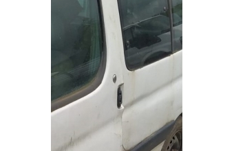 1999 model peugeot partner 1.4 benzinli çıkma sol ön kapı kilidi