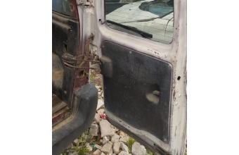 1999 model peugeot partner 1.4 benzinli sökme sağ arka bagaj kapısı döşeme