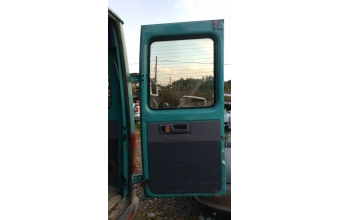 2000 model mercedes benz sprinter 312d 2.9 çıkma dolu bagaj kapağı.