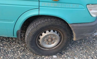 2000 model mercedes benz sprinter 312d 2.9 çıkma sağ ön jant lastik.
