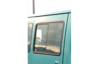 2000 model mercedes benz sprinter 312d 2.9 çıkma sağ sürgülü kapı camı.