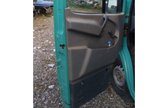 2000 model mercedes benz sprinter 312d 2.9 sökme sol ön kapı döşemesi.