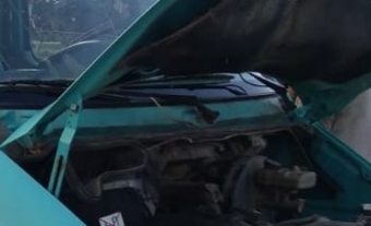 2000 model mercedes benz sprinter 312d 2.9 çıkma kaput menteşe.