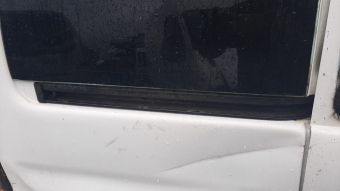 2000 model peugeot partner 1.9 d çıkma sağ sürgü kapı rayı