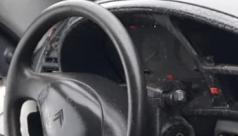 2000 model peugeot partner 1.9 d çıkma sinyal silecek kolu