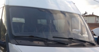 2001 2006 model ford transit 650l çıkma ön cam
