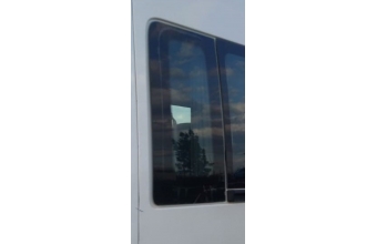 2001 2006 model ford transit 650l çıkma sağ arka kelebek camı