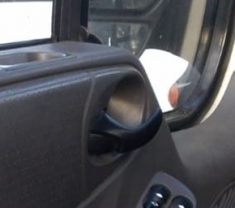 2001 2006 model ford transit 650l çıkma sol ön kapı kolçağı