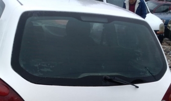 2001 model fiat brava 1.6 16v çıkma bagaj camı