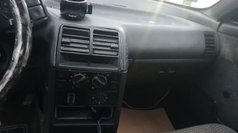 2001 model lada vega 1.5 benzinli çıkma dolu torpido.