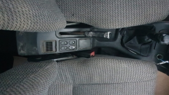 2001 model lada vega 1.5 benzinli çıkma el freni tabancası.
