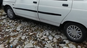 2001 model lada vega 1.5 benzinli çıkma jant lastik takımı.