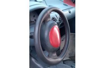 2001 model renault kangoo 1.9 dizel çıkma direksiyon simidi.
