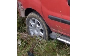 2001 model renault kangoo 1.9 dizel çıkma sağ arka jant lastik.