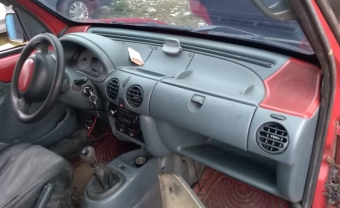 2001 model renault kangoo 1.9 dizel çıkma torpido göğüslük.