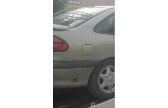 2001 model renault laguna 1 1.8 16v çıkma sağ arka çamurluk