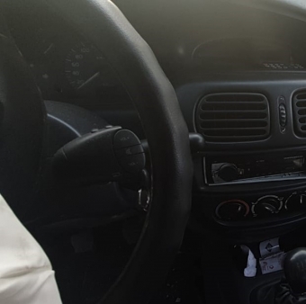 2001 model renault megane 1 1.6 8 valf çıkma sinyal silecek kolu.