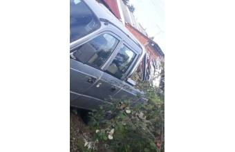 2001 model tata telcoline 4x2 çıkma sol arka kapı.