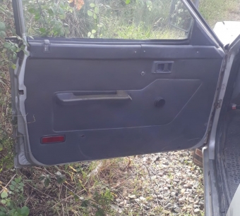 2001 model tata telcoline 4x2 sökme sol ön kapı döşemesi.