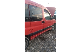 2002 model citroen berlingo 1.9 çıkma sağ yan panel.