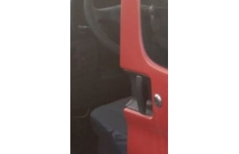 2002 model citroen berlingo 1.9 çıkma sol sürgülü kapı kolu.